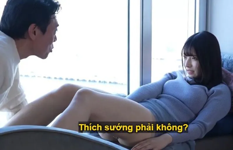 Cuộc chạm trán giữa bác trai và cô minh tinh tuổi teen mới nổi trong nhà nghỉ sang trọng